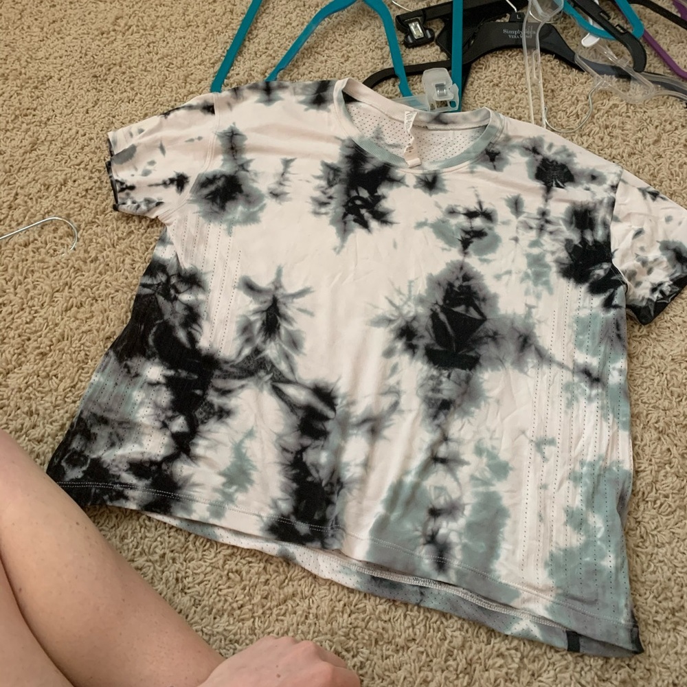 Lululemon top